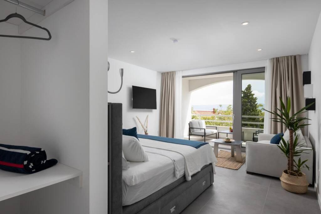 Holiday In Bol **** Blue Экстерьер фото